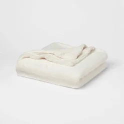 60"x80" Lush Faux Fur Bed Throw - Threshold™ 10 60"x80" Lush Faux Fur Bed Throw - Threshold™ -Home Decor GUEST 401c2e9f a562 421f acb7 fd63e63d92e4
